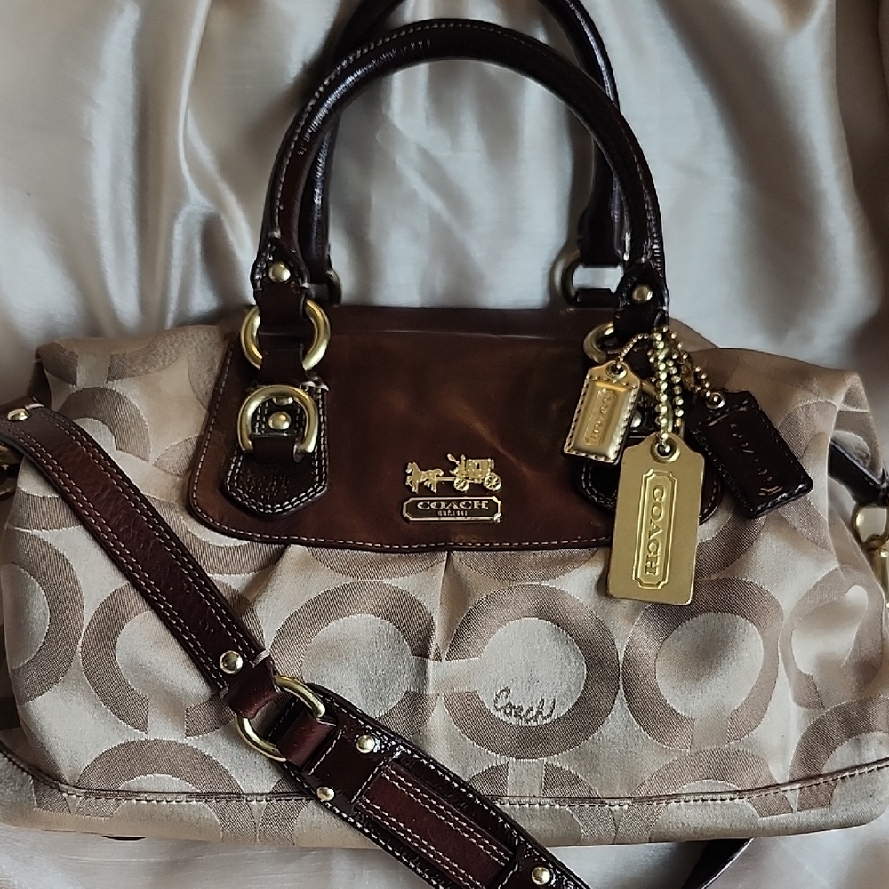 Coach Vintage "Op Art" Signature Madison Sabrina Satchel W/ Dust Bag, $110 - Picture 5 of 16